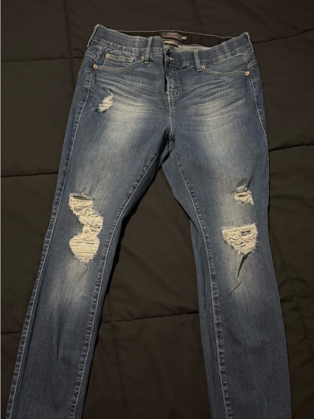 Torrid Distressed Dark Wash Skinny Jeans 14S